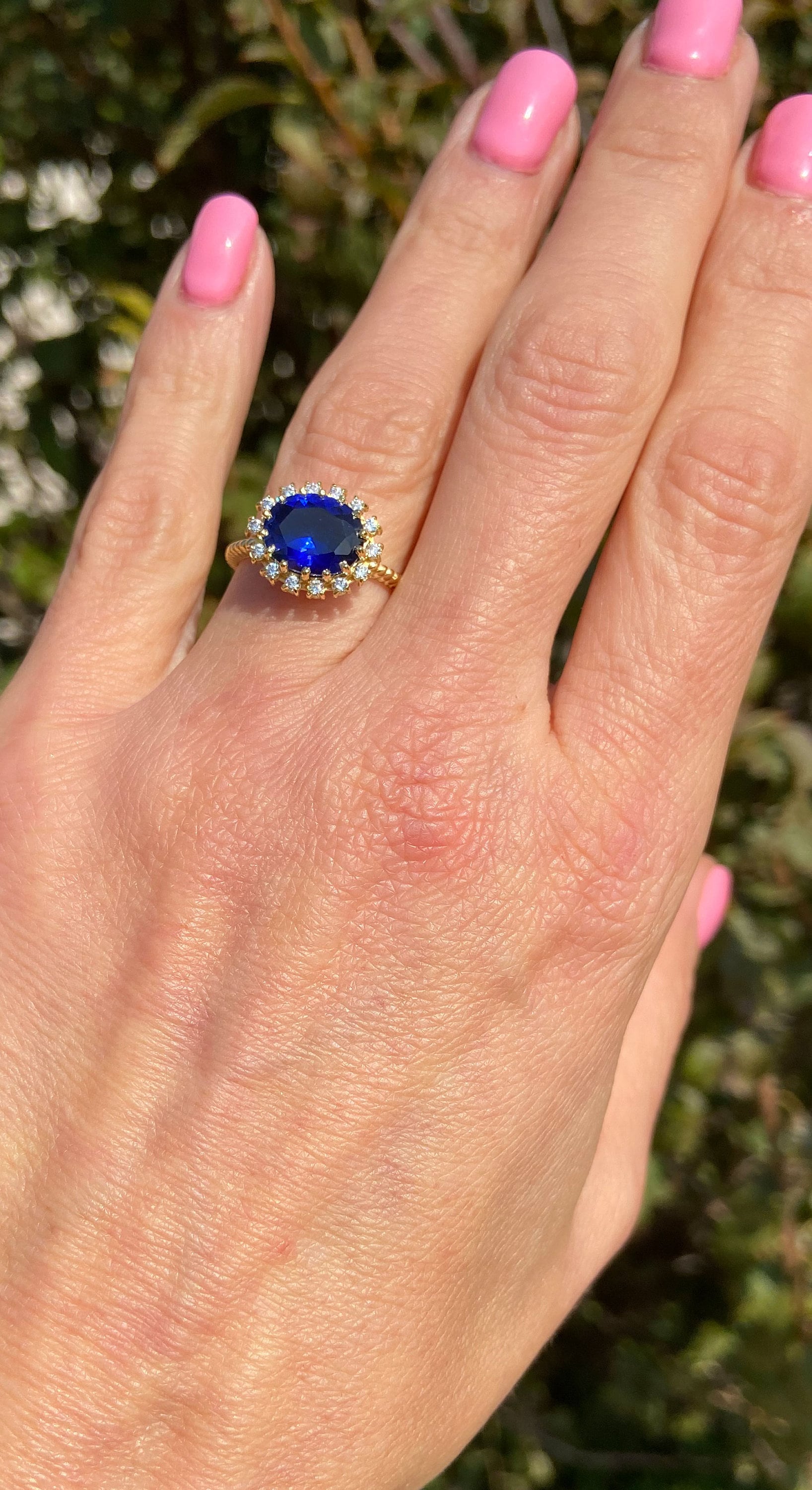 East-West Oval Blue Sapphire Ring with Clear Quartz Halo - H.L.Jewelry