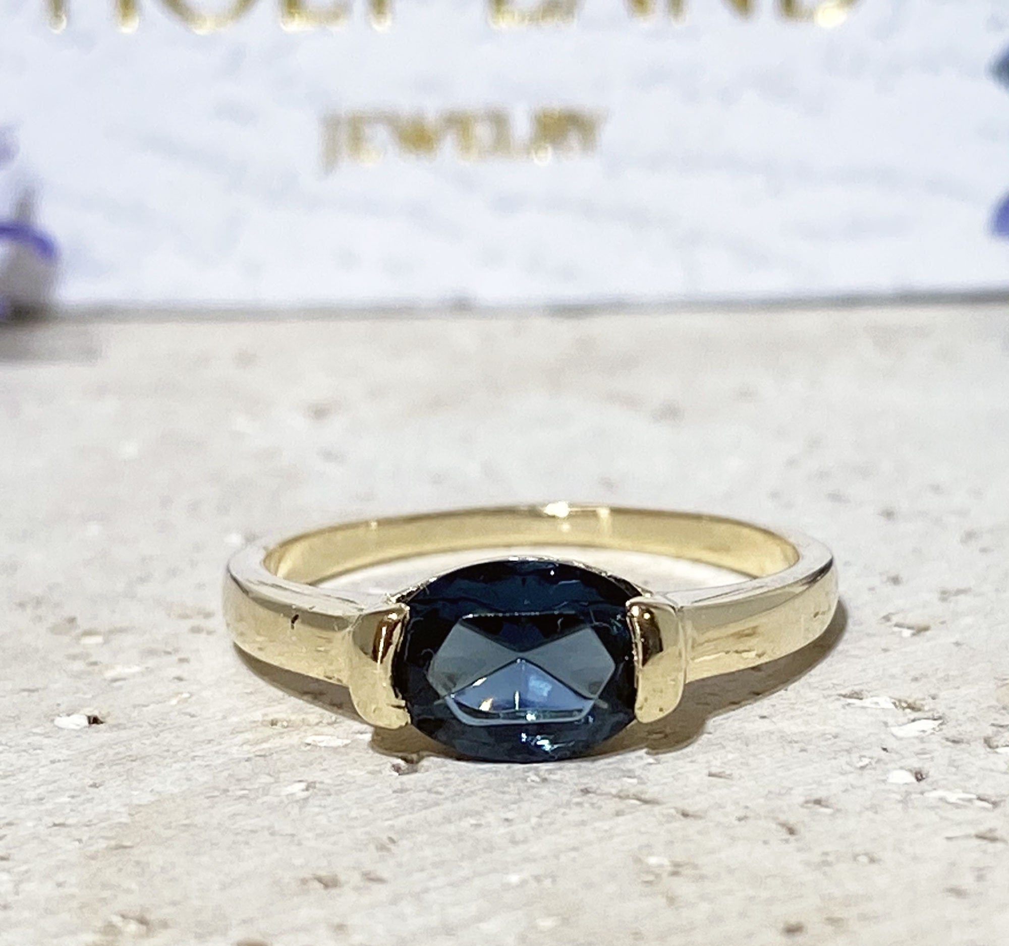 East-West Oval Blue Sapphire Simple Stackable Ring - H.L.Jewelry