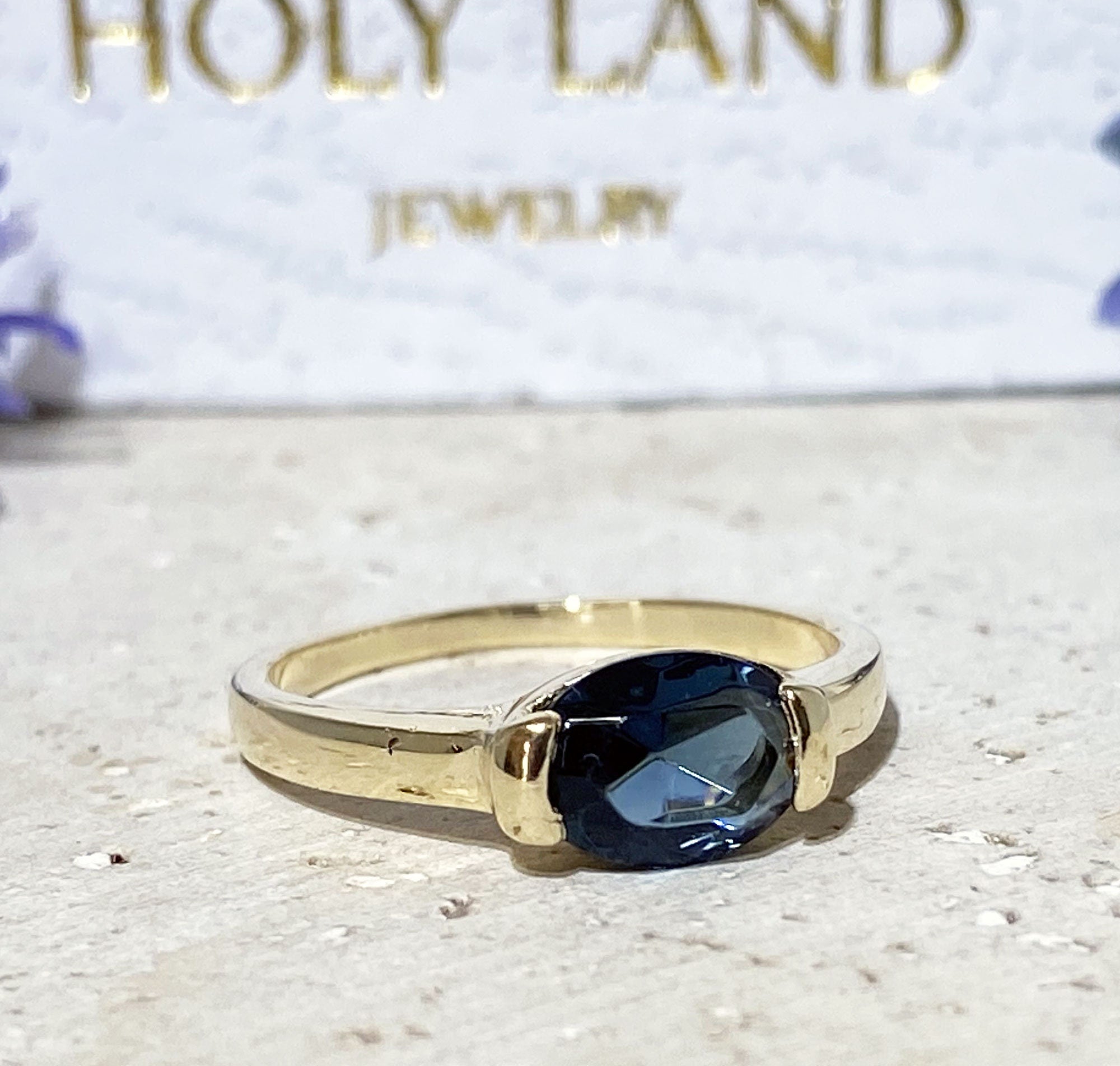 East-West Oval Blue Sapphire Simple Stackable Ring - H.L.Jewelry