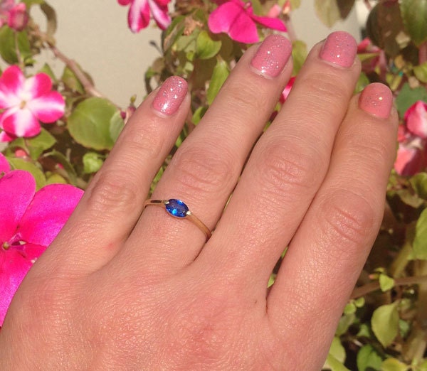 East-West Oval Blue Sapphire Stackable Simple Ring - H.L.Jewelry