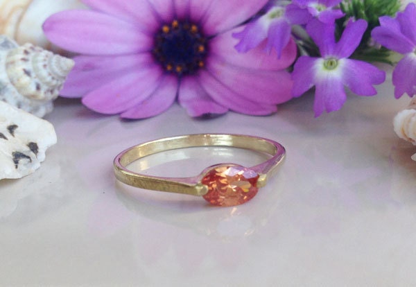 East-West Oval Citrine Simple Stackable Ring - H.L.Jewelry