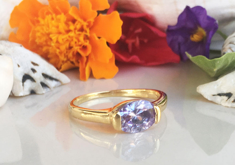 East-West Oval Lavender Amethyst Simple Stacking Ring - H.L.Jewelry