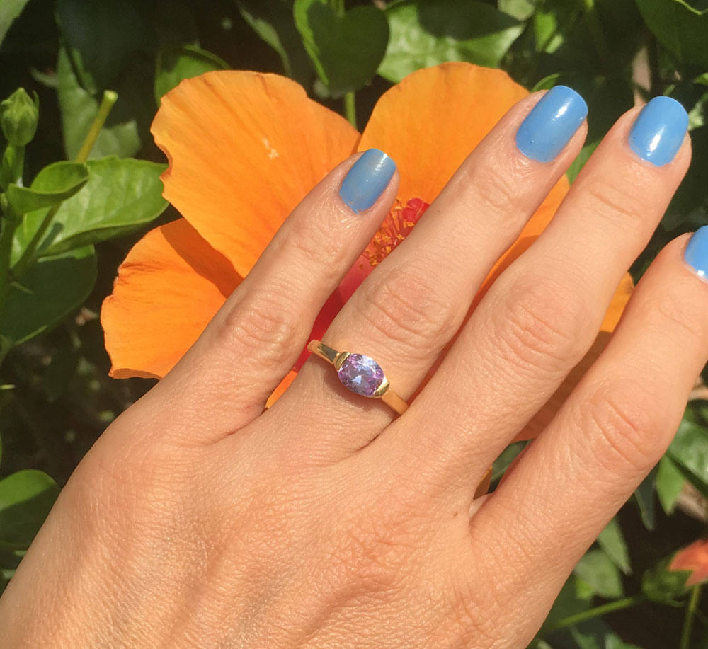 East-West Oval Lavender Amethyst Simple Stacking Ring - H.L.Jewelry