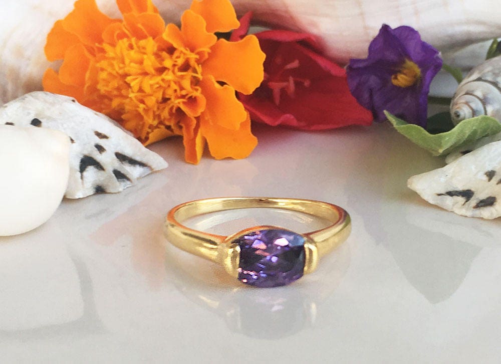 East-West Oval Purple Amethyst Simple Stackable Ring - H.L.Jewelry