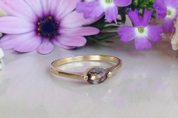 East-West Oval Smoky Quartz Simple Stackable Ring - H.L.Jewelry