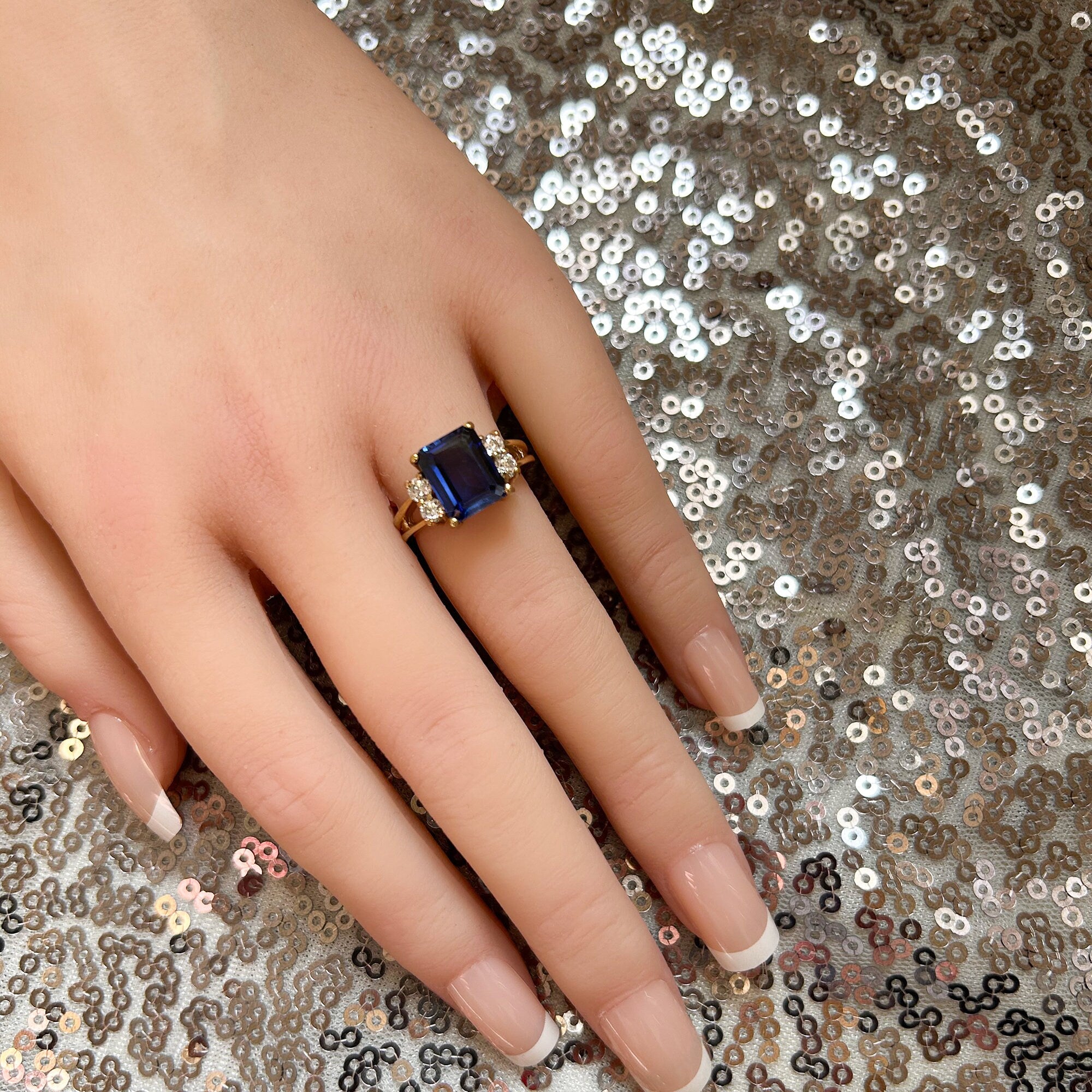 Emerald-Cut Blue Sapphire Double Band Ring with Clear Quartz Accents - H.L.Jewelry