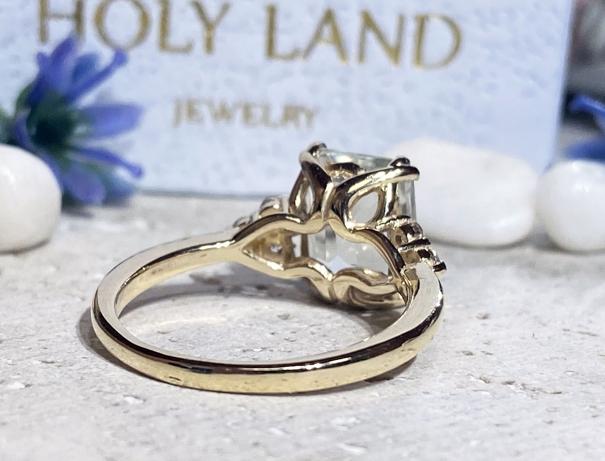 Emerald-Cut Green Amethyst Engagement Ring with Clear Quartz Accents - H.L.Jewelry
