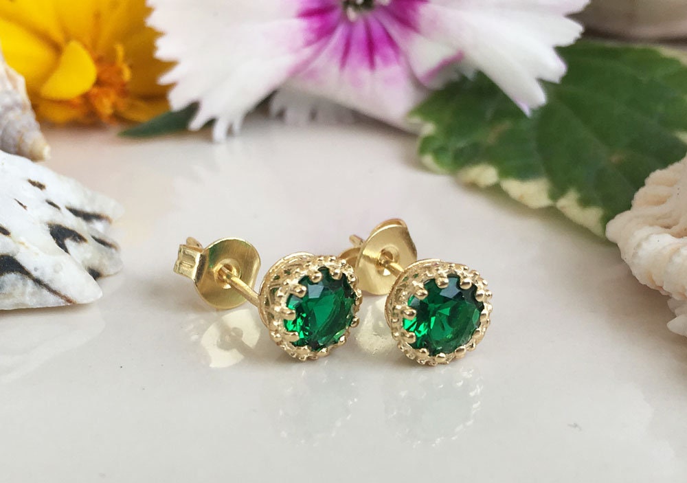 Emerald Earrings - May Birthstone Jewelry - Small Round Stud Earrings with Emerald Gemstones - H.L.Jewelry