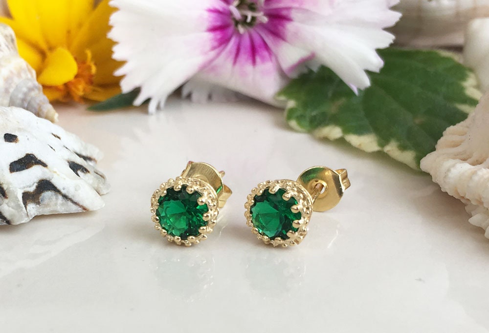 Emerald Earrings - May Birthstone Jewelry - Small Round Stud Earrings with Emerald Gemstones - H.L.Jewelry