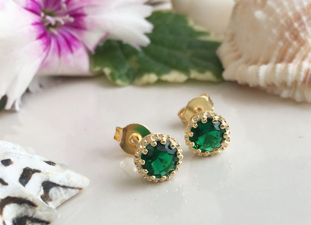 Emerald Earrings - May Birthstone Jewelry - Small Round Stud Earrings with Emerald Gemstones - H.L.Jewelry