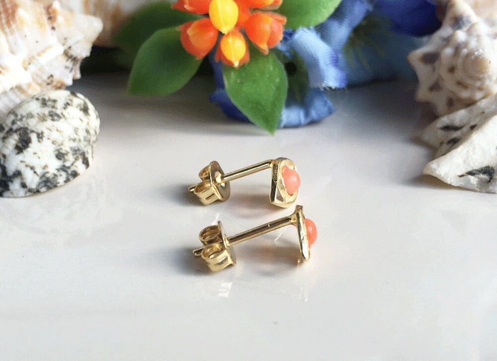 Evil Eye Simple Stud Earrings with Your Chosen Gemstone - H.L.Jewelry