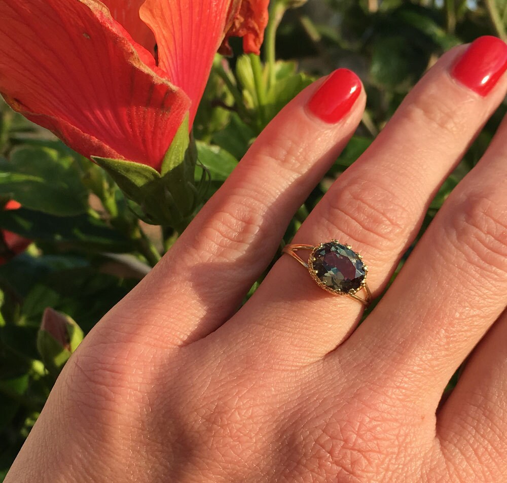 Green Tourmaline Gemstone Double Band Vintage Oval Crown Ring - H.L.Jewelry