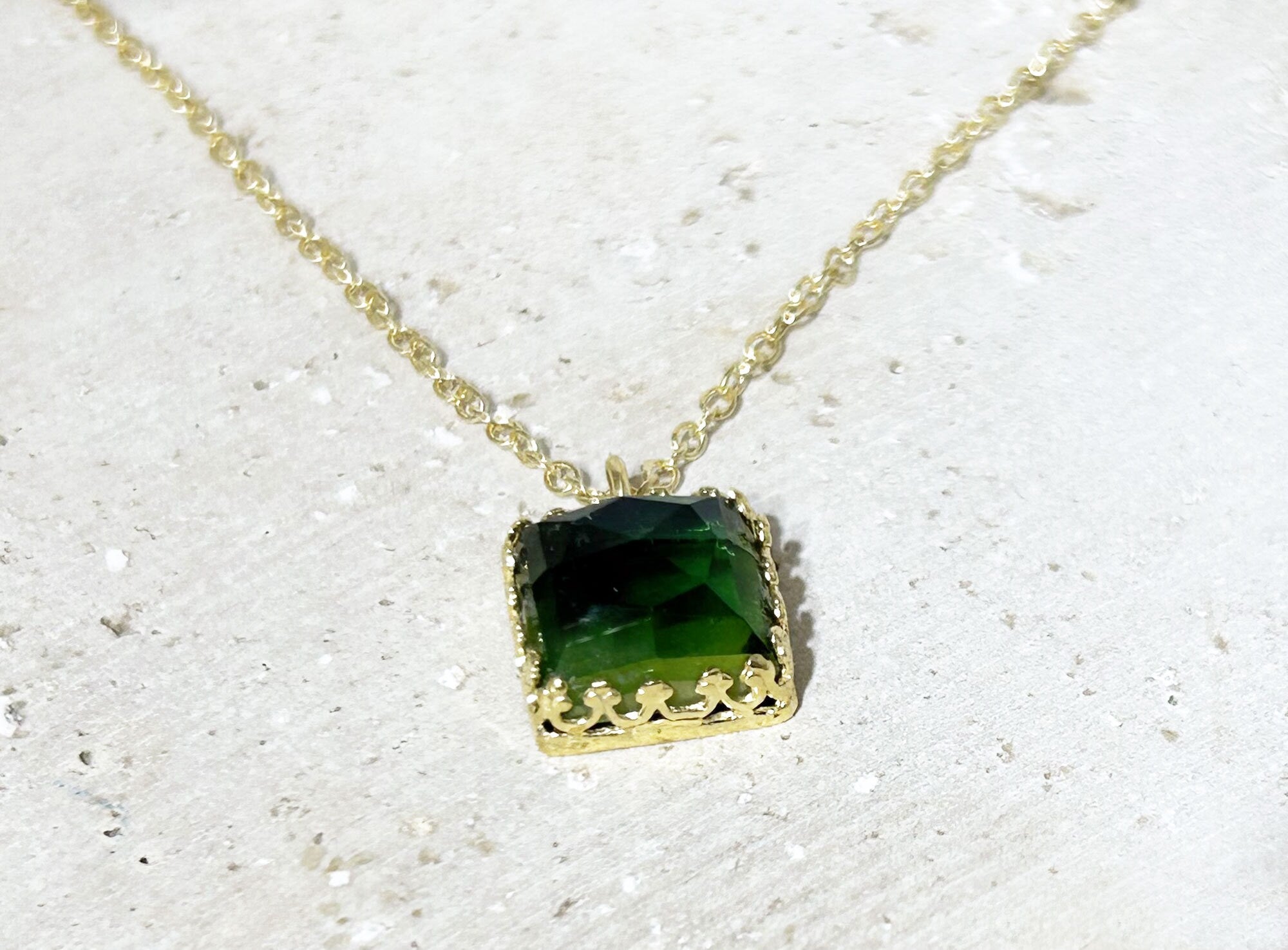 Green Tourmaline Square Crown Delicate Chain Necklace - H.L.Jewelry