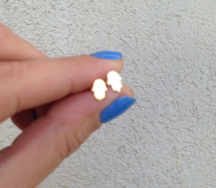 Hamsa Simple Small Stud Earrings - H.L.Jewelry
