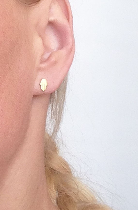 Hamsa Simple Small Stud Earrings - H.L.Jewelry