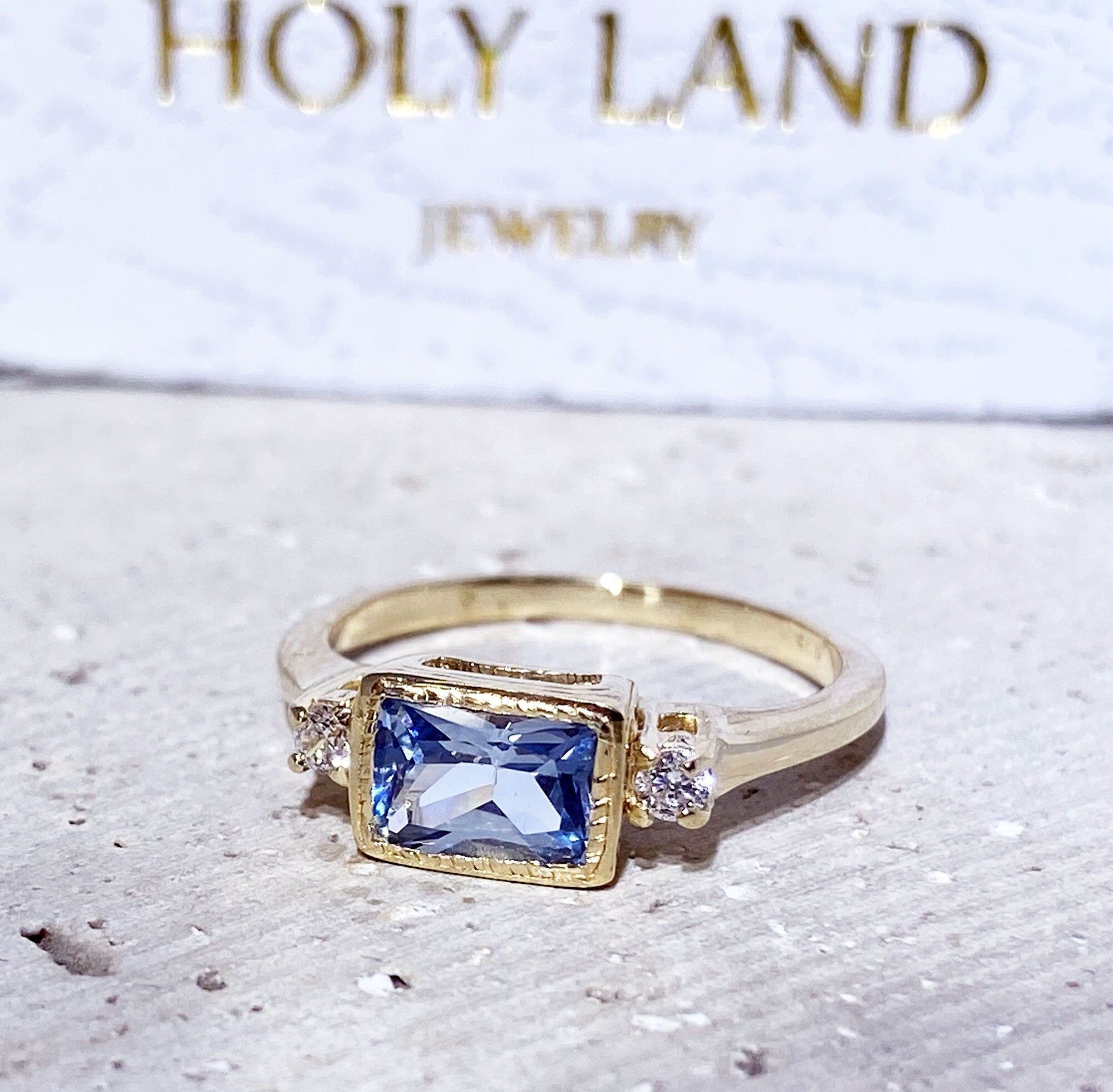 Octagon Aquamarine Simple Ring with Clear Quartz Accents - H.L.Jewelry