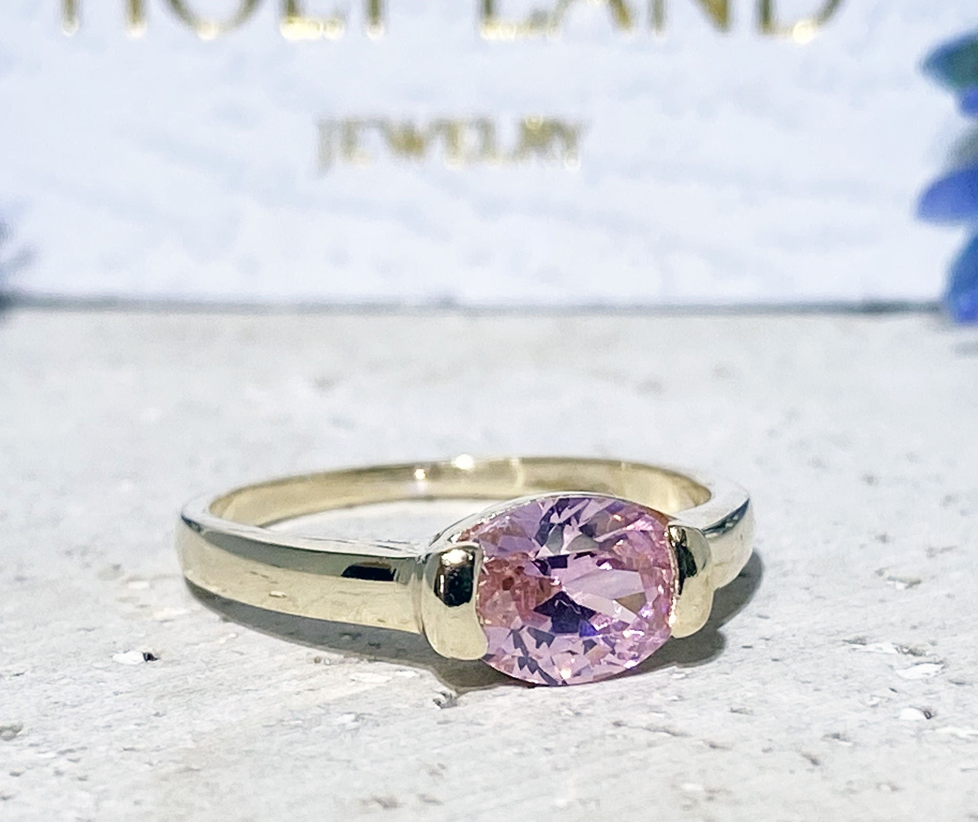 October Birthstone East-West Oval Rose Quartz Simple Stackable Ring - H.L.Jewelry