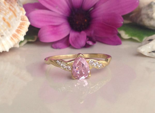October Birthstone Pear-Shaped Rose Quartz Ring with Clear Quartz Accents - H.L.Jewelry