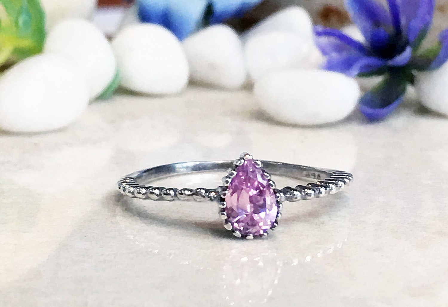 October Birthstone Pear-Shaped Rose Quartz Simple Delicate Bezel Ring - H.L.Jewelry