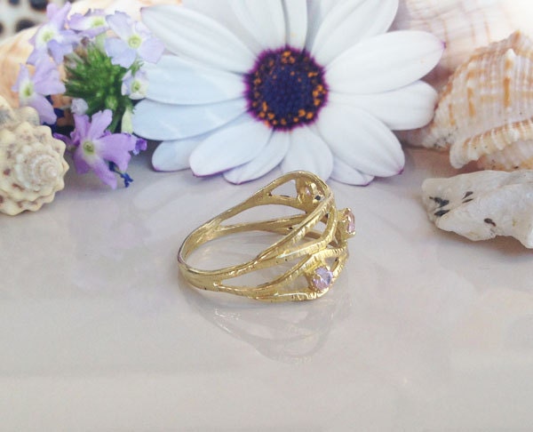 October Birthstone Round Rose Quartz Three-Stone Hammered Band Ring - H.L.Jewelry
