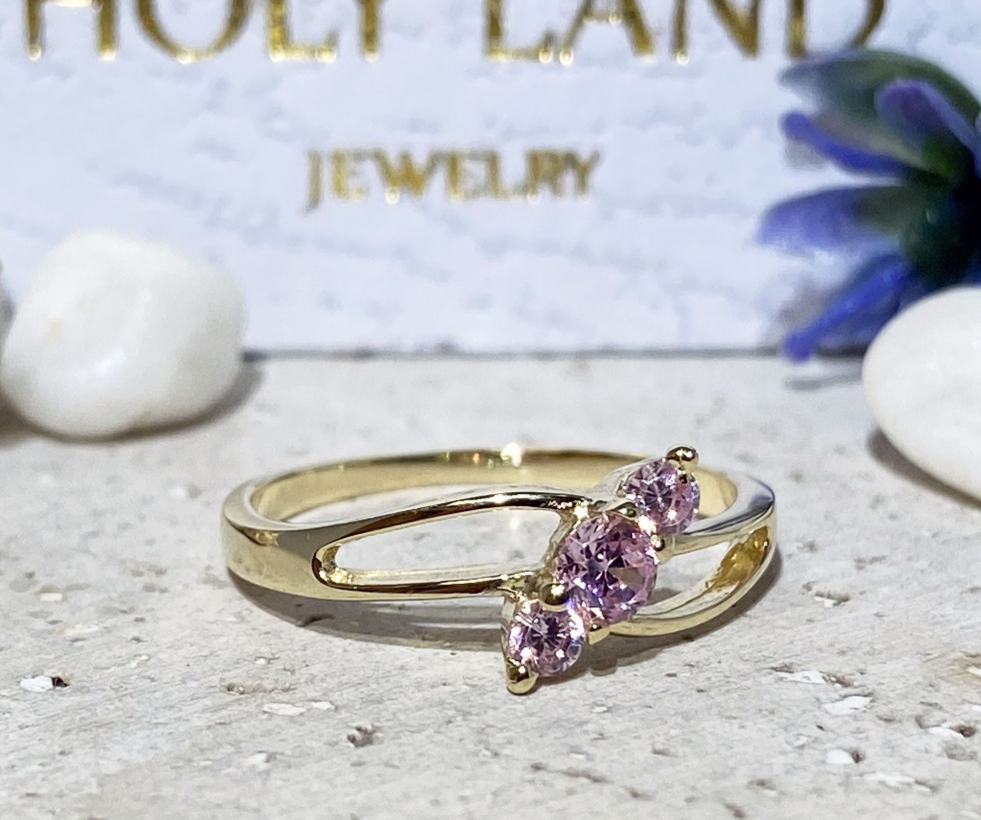 October Birthstone Round Rose Quartz Three-Stone Simple Ring - H.L.Jewelry