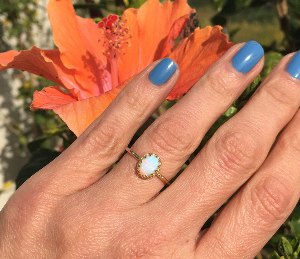 Opalite Oval Crown Simple Hammered Band Ring - H.L.Jewelry