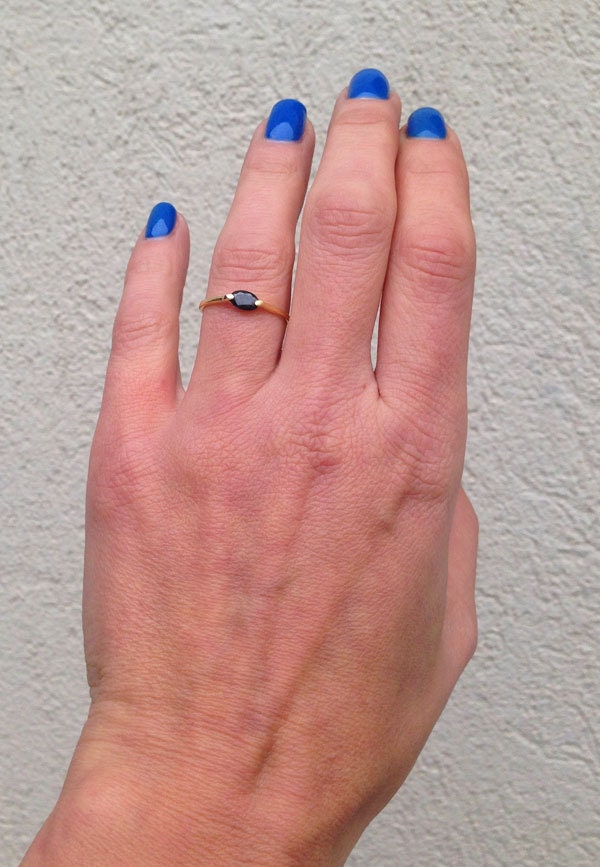 Oval Black Onyx Simple Stackable Ring - H.L.Jewelry