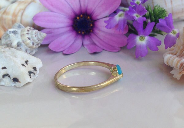 Oval Blue Chalcedony Simple Stackable Ring - H.L.Jewelry