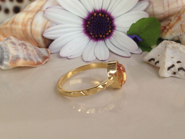 Oval Citrine Gemstone Simple Hammered Band Ring - H.L.Jewelry