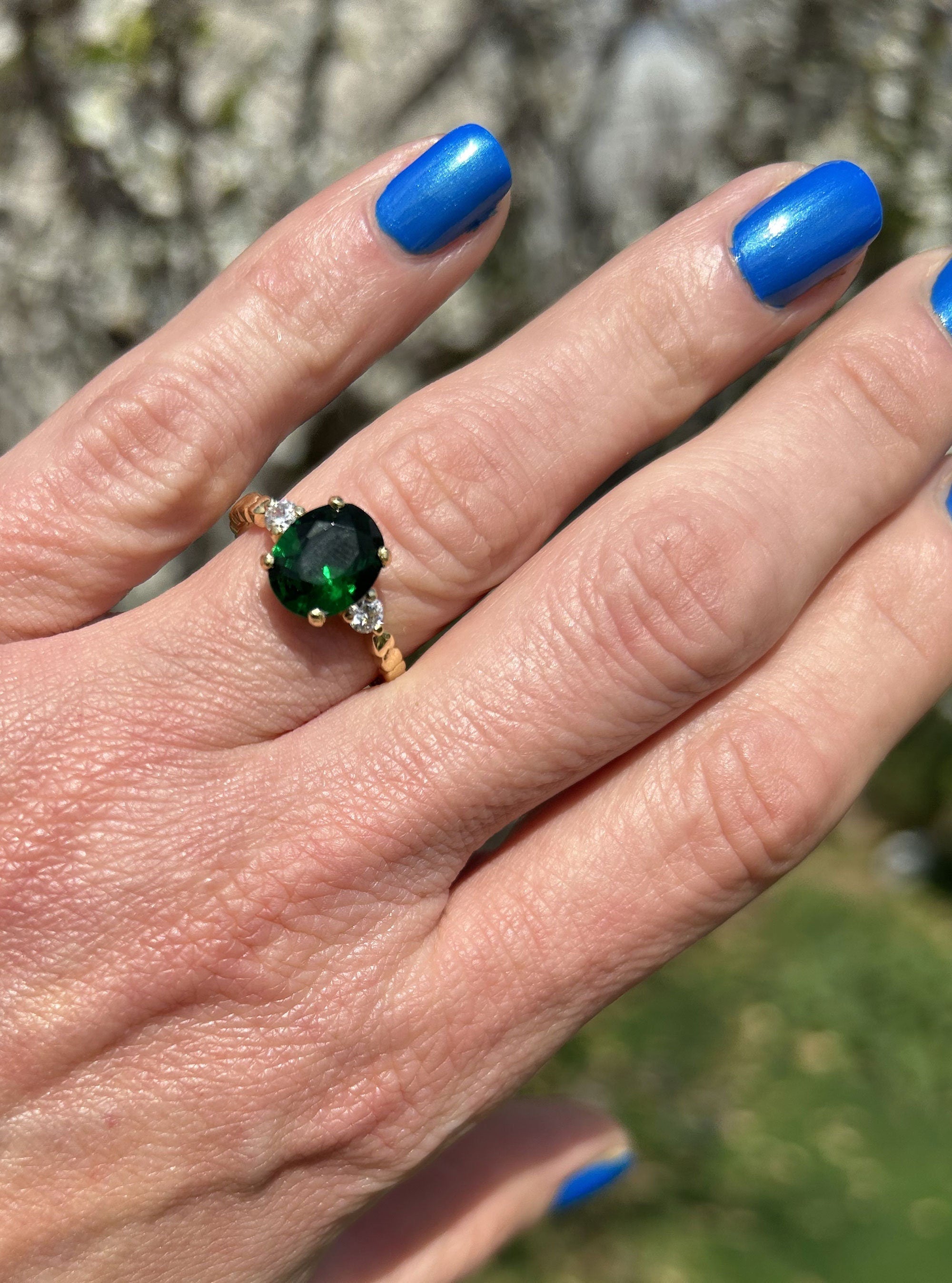 Oval Emerald Gemstone Ring with Clear Quartz Accents - H.L.Jewelry