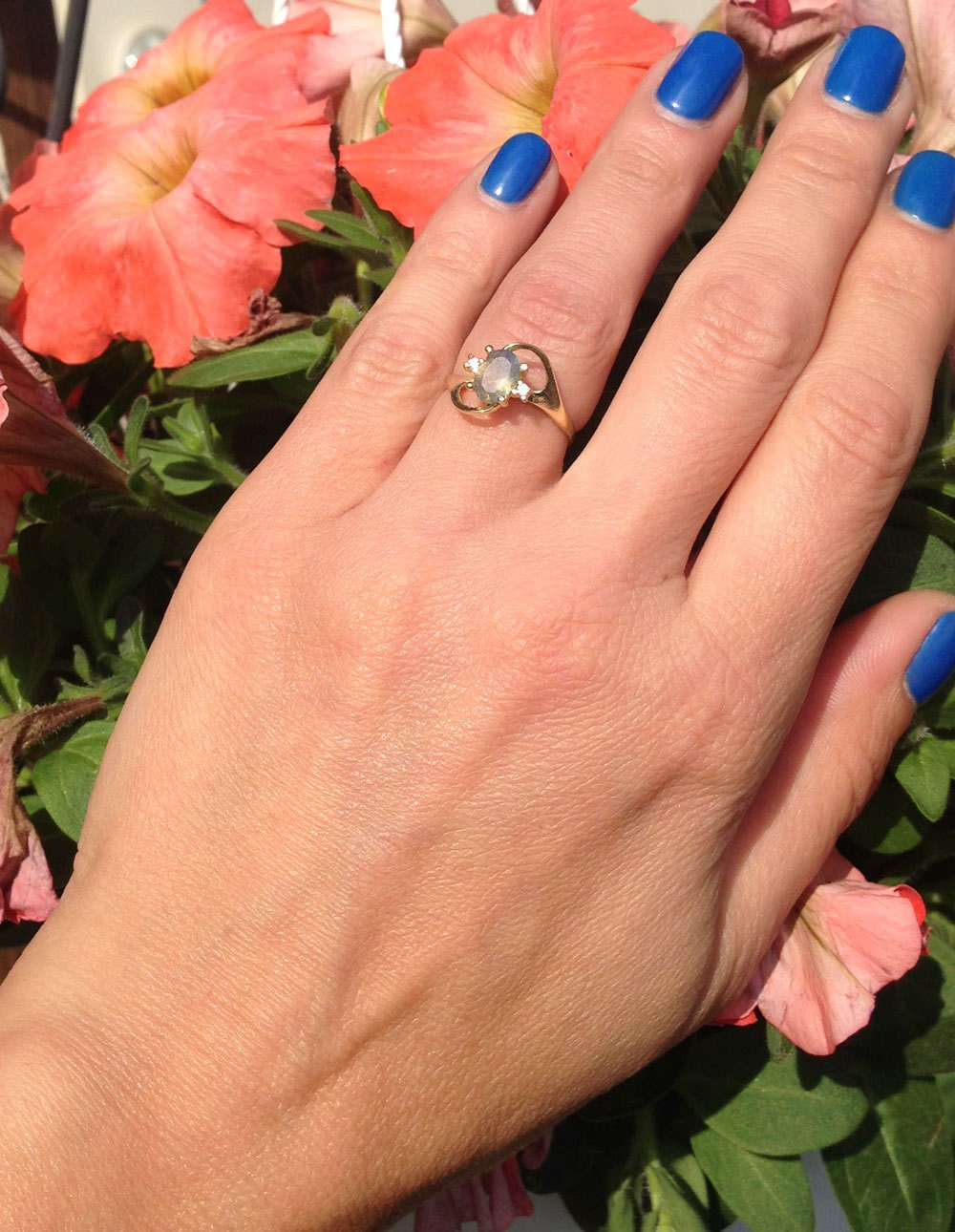 Oval Labradorite Delicate Ring with Clear Quartz Accents - H.L.Jewelry