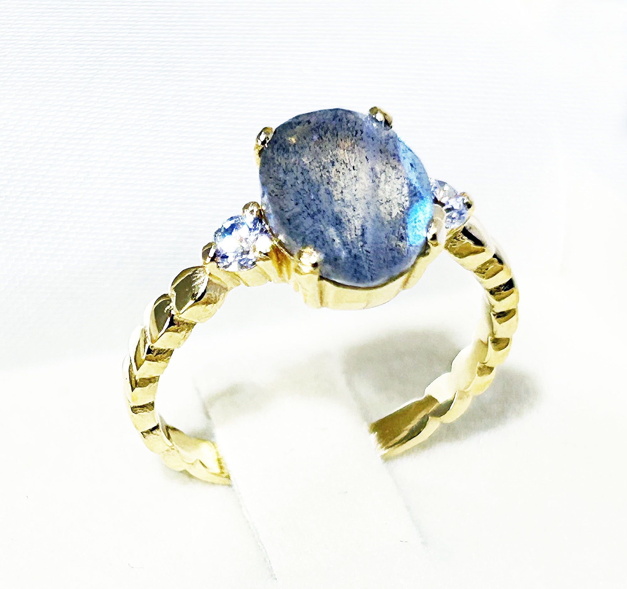 Oval Labradorite Gemstone Ring with Clear Quartz Accents - H.L.Jewelry