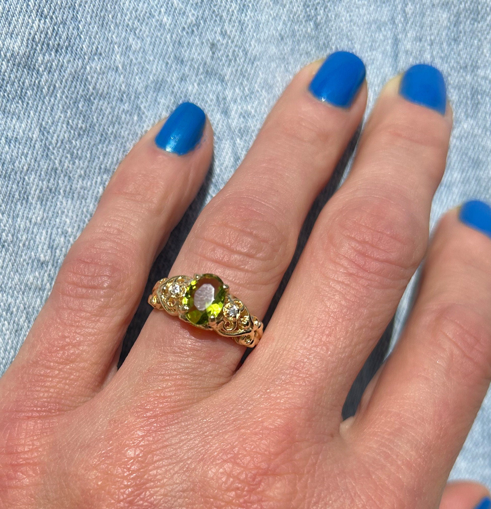 Oval Peridot Gemstone Lace Ring with Clear Quartz Accents - H.L.Jewelry