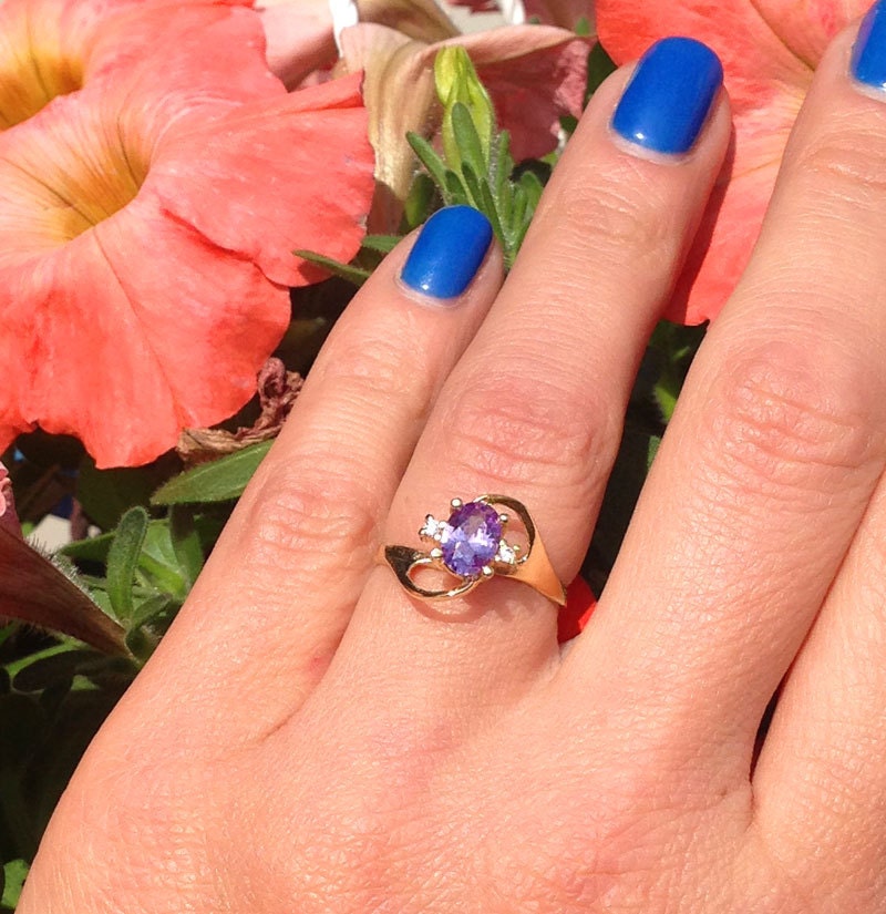 Oval Purple Amethyst Ring with Clear Quartz Accents - H.L.Jewelry