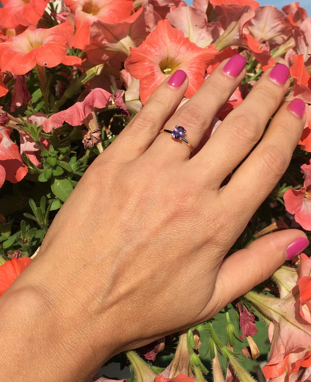 Oval Purple Amethyst Simple Solitaire Ring - H.L.Jewelry