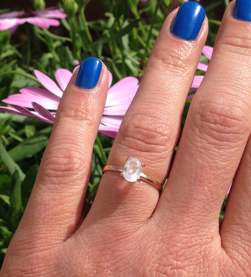 Oval Rainbow Moonstone Simple Solitaire Ring - H.L.Jewelry
