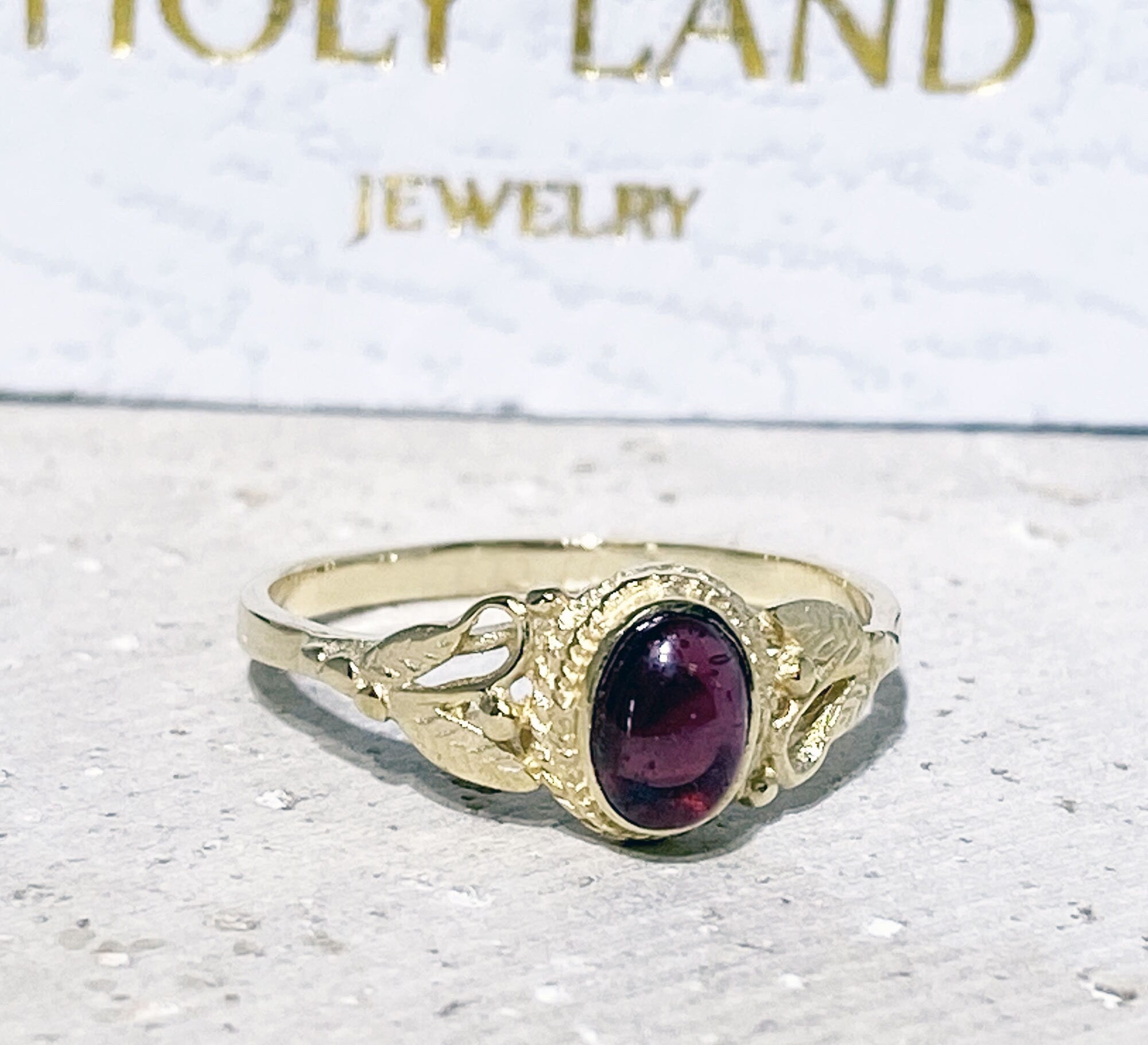 Oval Red Garnet Leaves Bezel Ring - H.L.Jewelry