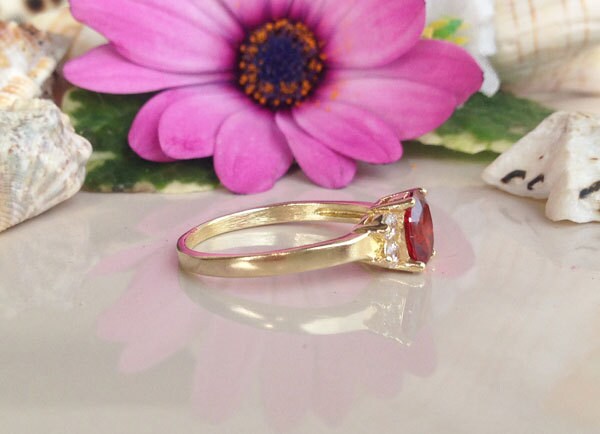 Oval Red Garnet Ring with Clear Quartz Accents - H.L.Jewelry