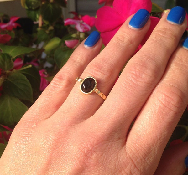 Oval Rose Cut Black Onyx Simple Hammered Band Ring - H.L.Jewelry