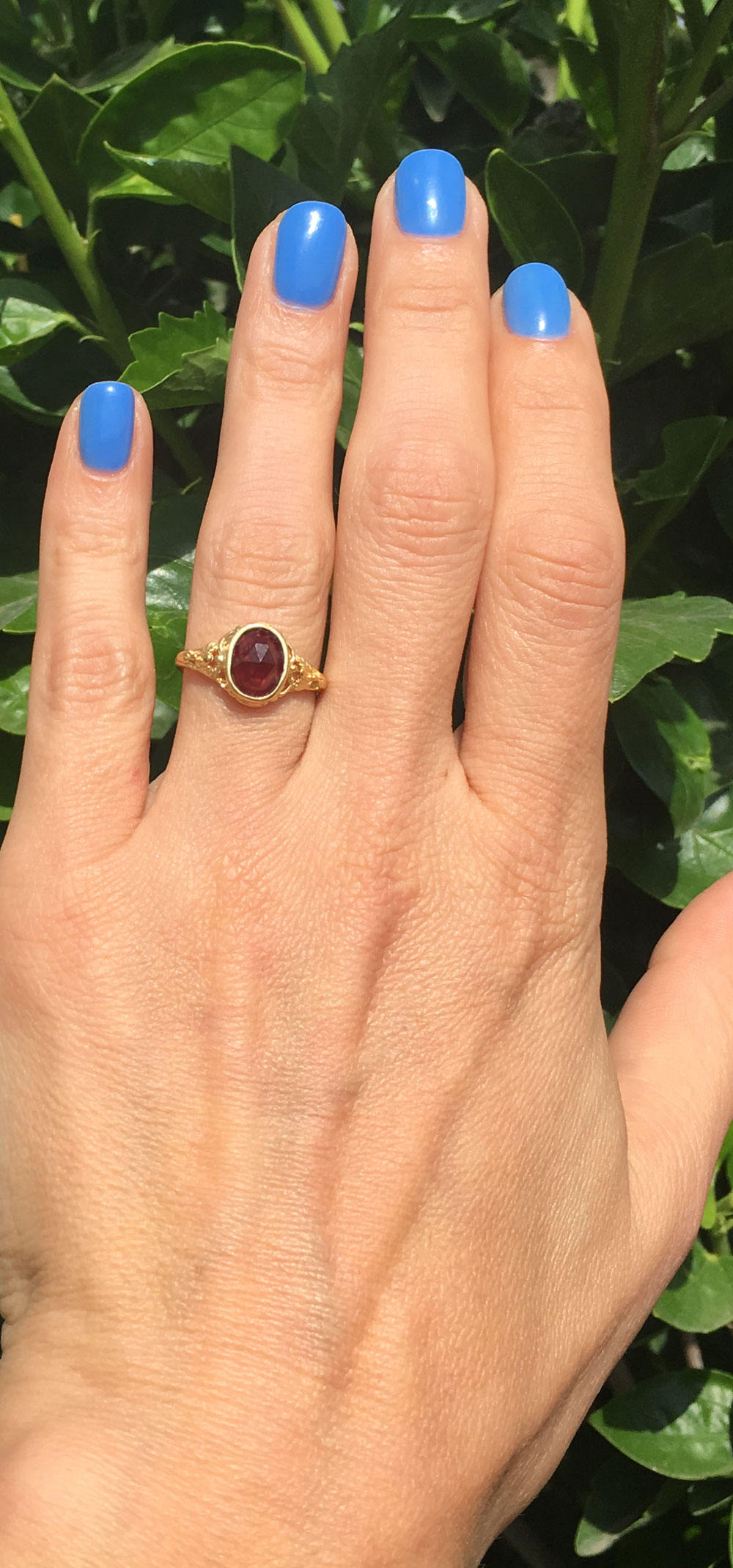Oval Rose Cut Red Garnet Filigree Ring - H.L.Jewelry