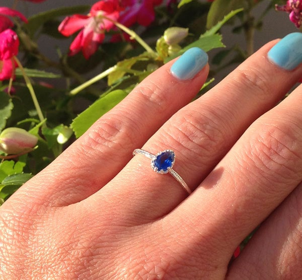 Pear Shape Blue Sapphire Simple Hammered Band Ring - H.L.Jewelry