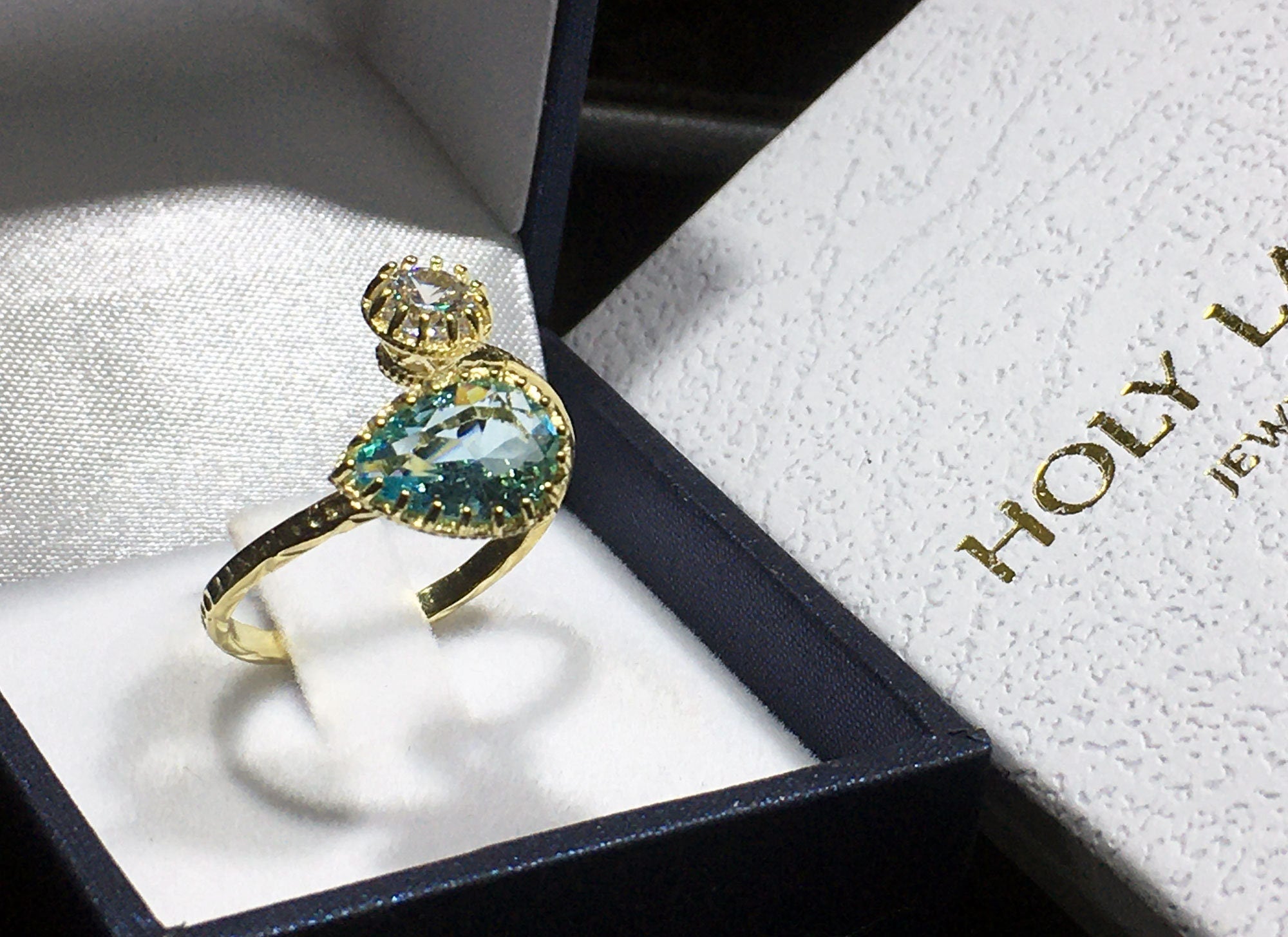 Pear-Shaped Aquamarine & Round Clear Quartz Adjustable Hammered Band Ring - H.L.Jewelry