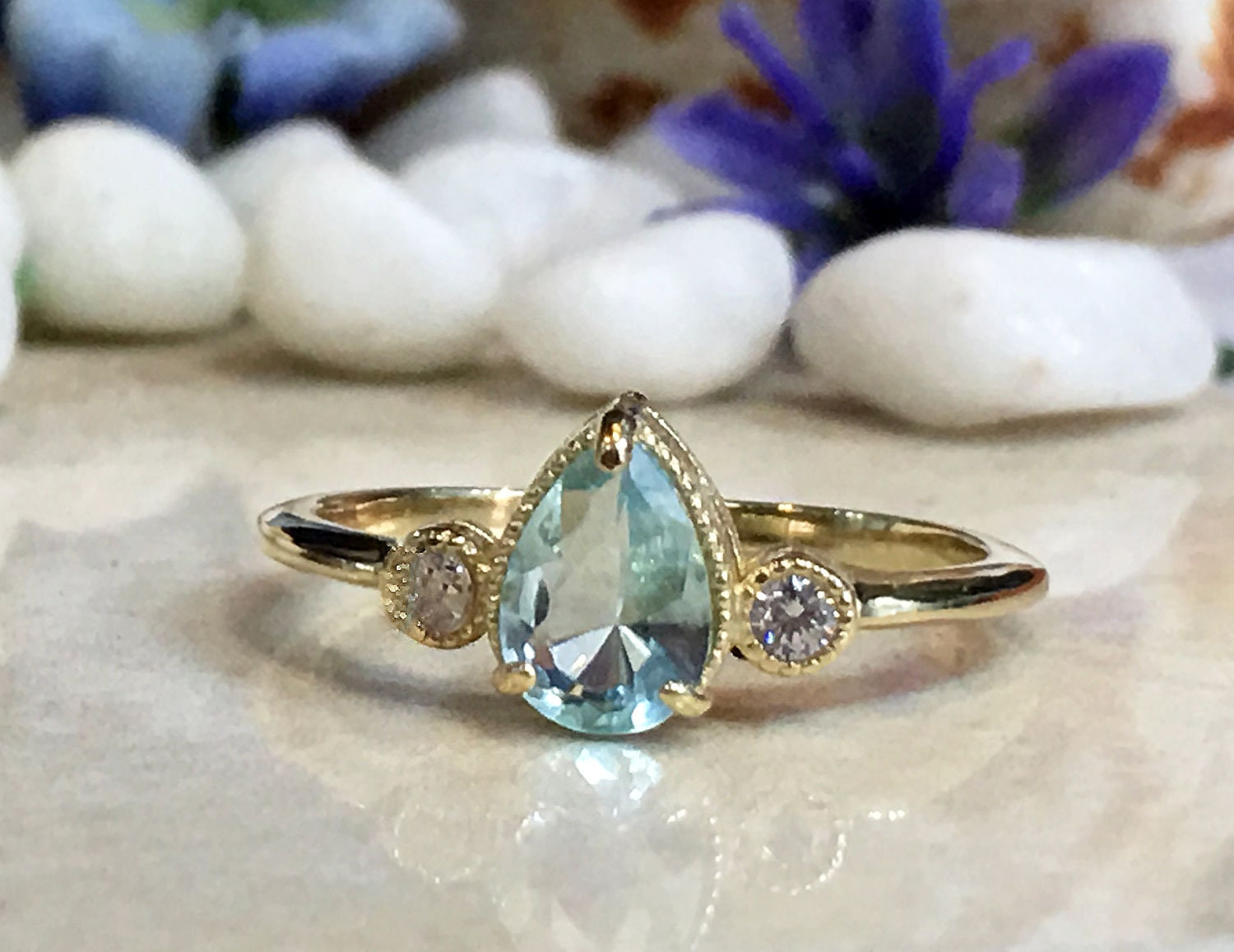 Pear-Shaped Aquamarine Simple Ring with Clear Quartz Accents - H.L.Jewelry