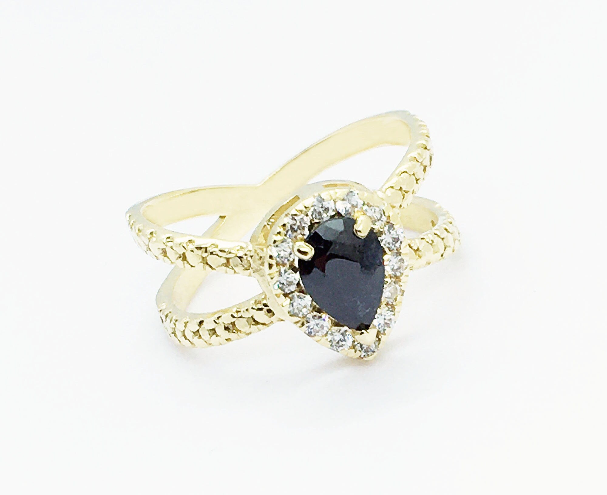 Pear-Shaped Black Onyx Ring with Clear Quartz Halo - H.L.Jewelry