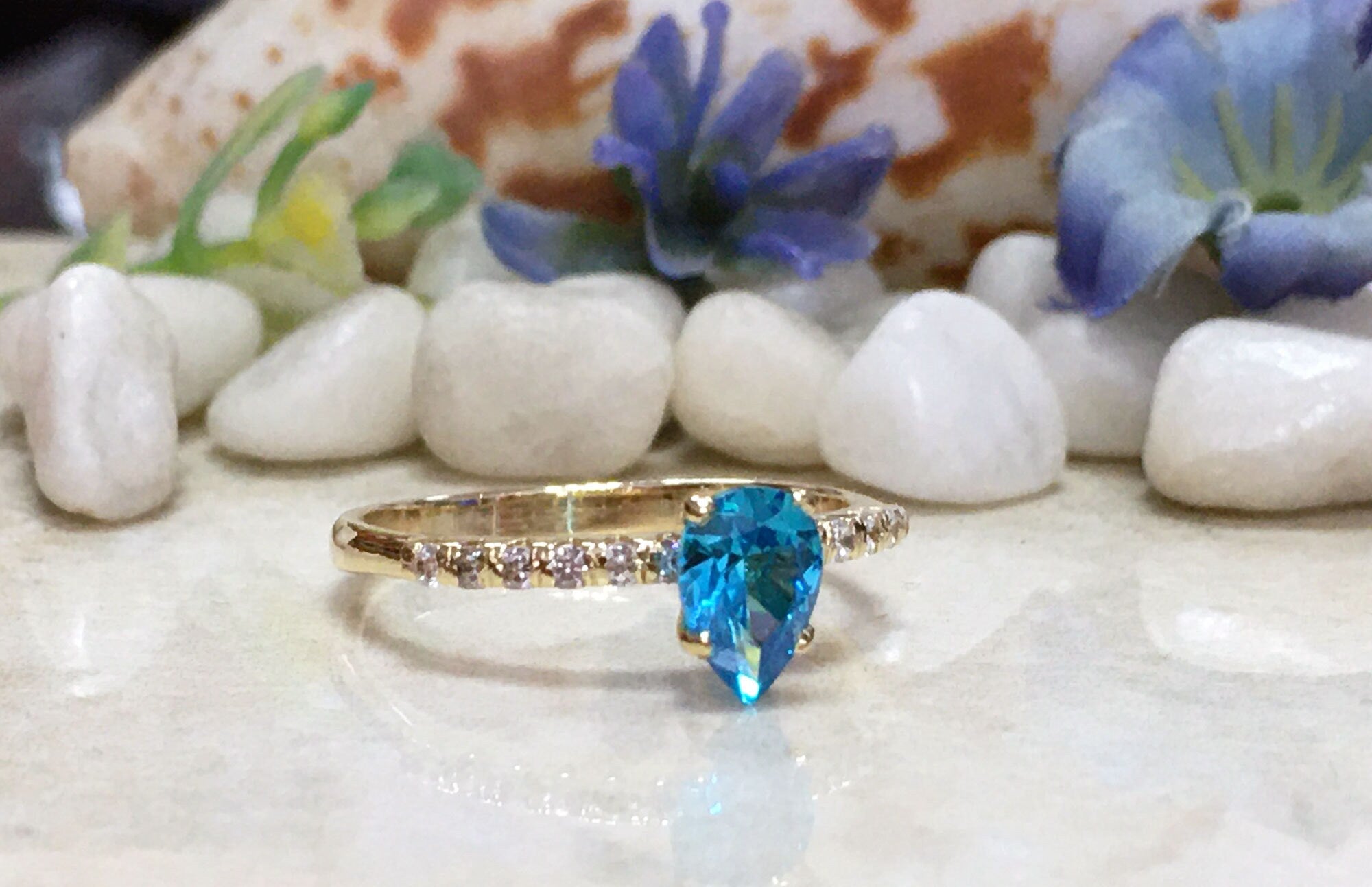 Pear-Shaped Blue Topaz Delicate Ring with Clear Quartz Accents - H.L.Jewelry