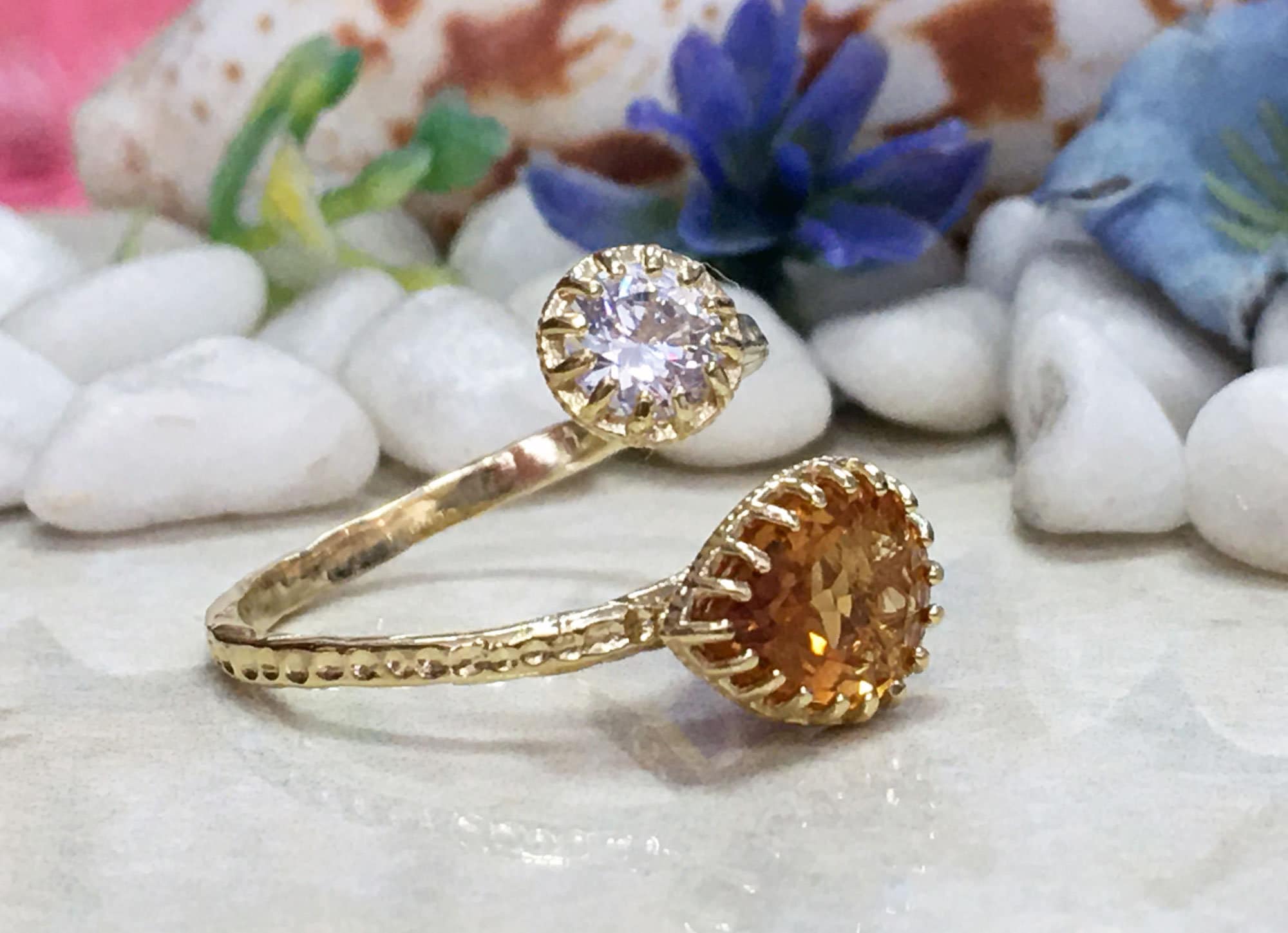 Pear-Shaped Citrine & Round Clear Quartz Hammered Band Adjustable Ring - H.L.Jewelry