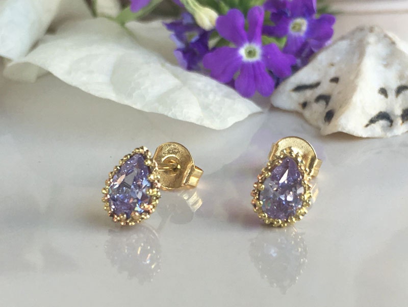 Pear-Shaped Lavender Amethyst Simple Stud Earrings - H.L.Jewelry