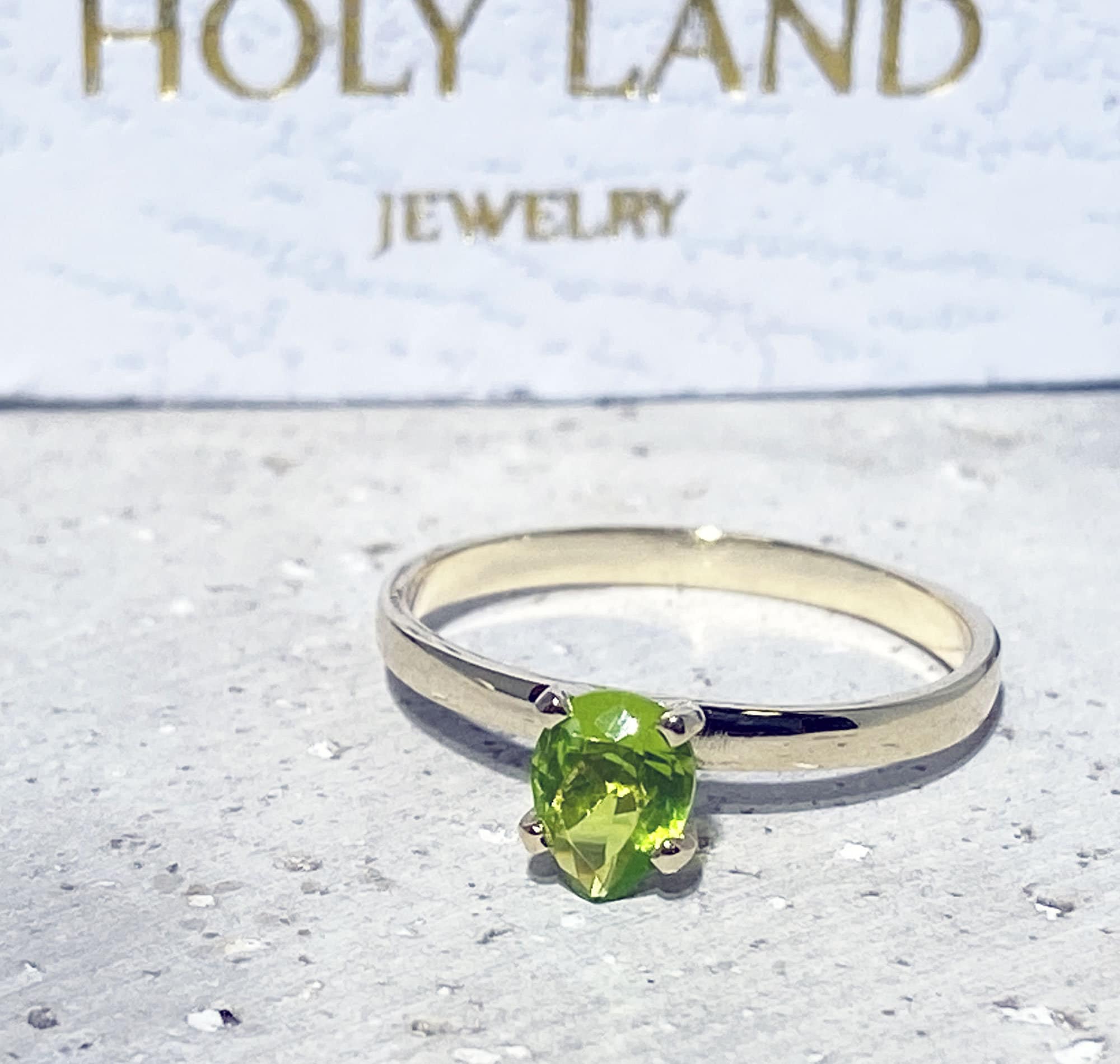 Pear-Shaped Peridot Simple Solitaire Ring - H.L.Jewelry