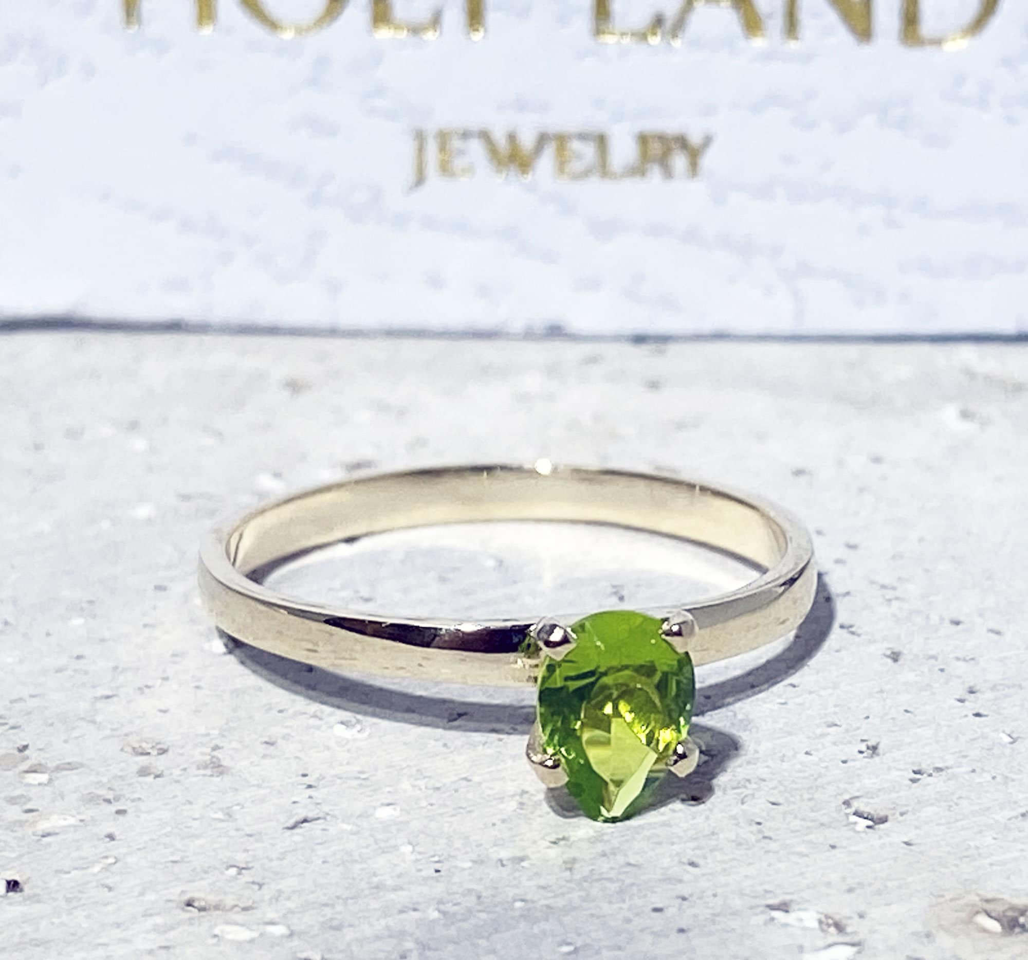 Pear-Shaped Peridot Simple Solitaire Ring - H.L.Jewelry