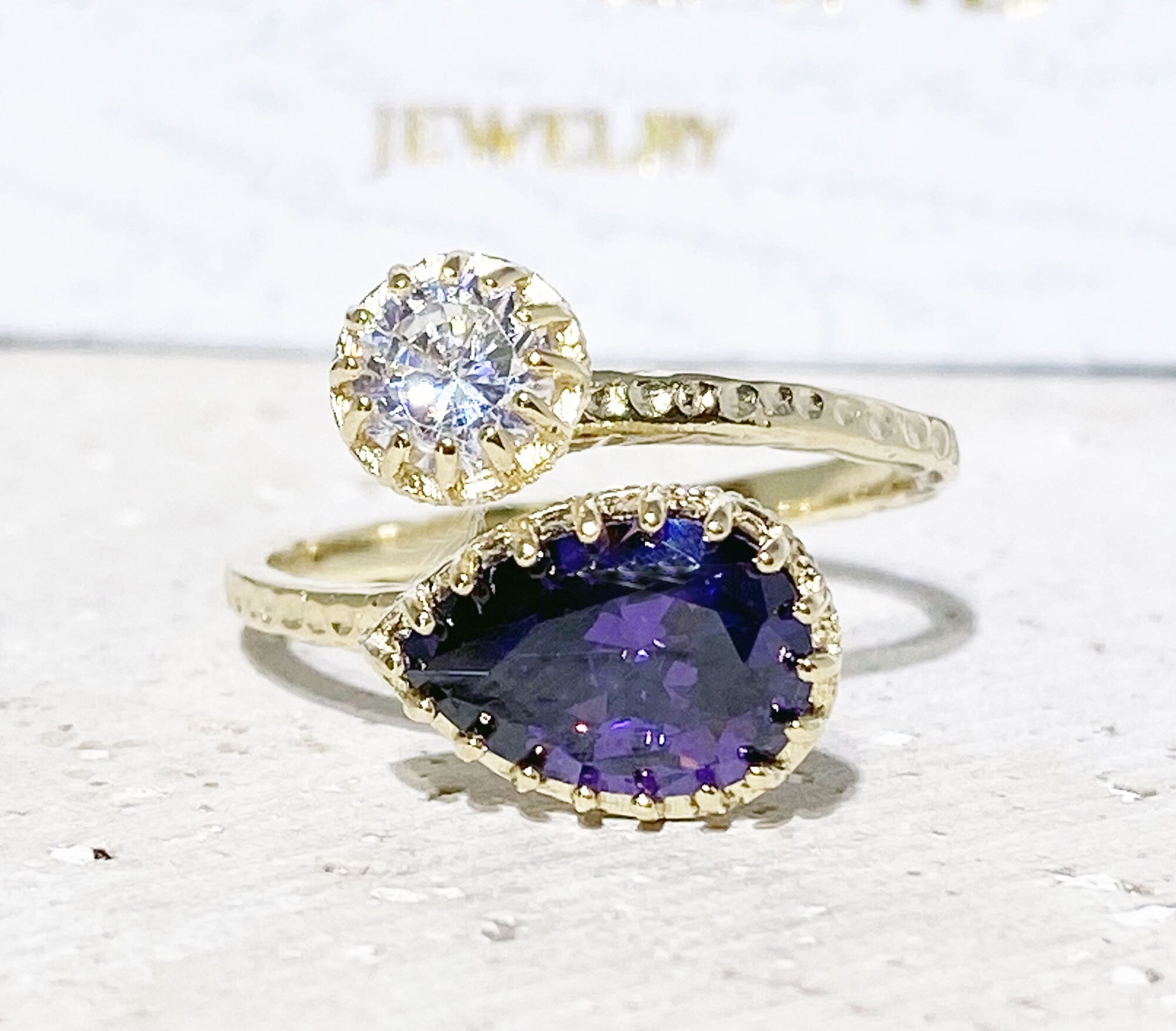 Pear-Shaped Purple Amethyst & Round Clear Quartz Hammered Band Adjustable Ring - H.L.Jewelry